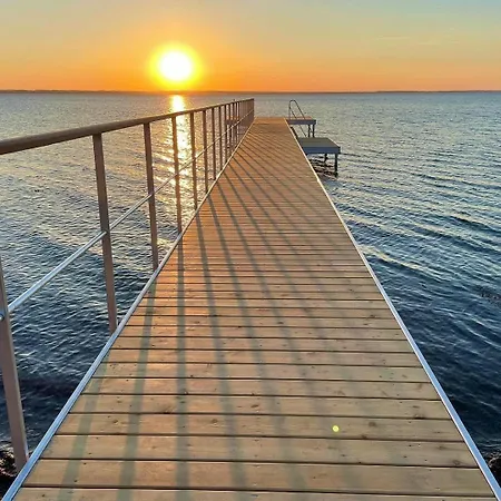 Summerhouse With Hot Tub On Langeland *