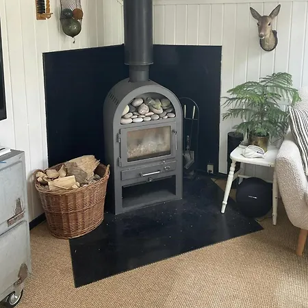 Casa de Férias Summerhouse With Hot Tub On Langeland Tranekær