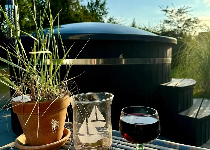 Summerhouse With Hot Tub On Langeland