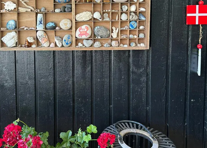 Summerhouse With Hot Tub On Langeland *