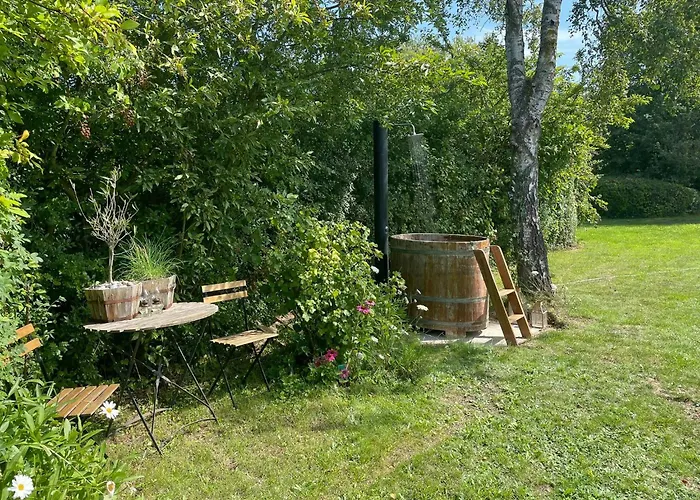 Hébergement de vacances Summerhouse With Hot Tub On Langeland *