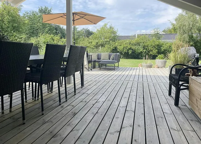 Summerhouse With Hot Tub On Langeland Tranekær